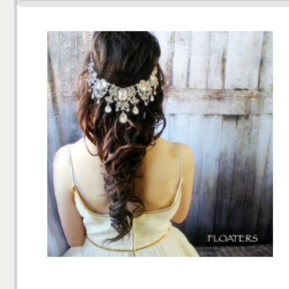 Bridal hair accessory - Picture 1 of 4